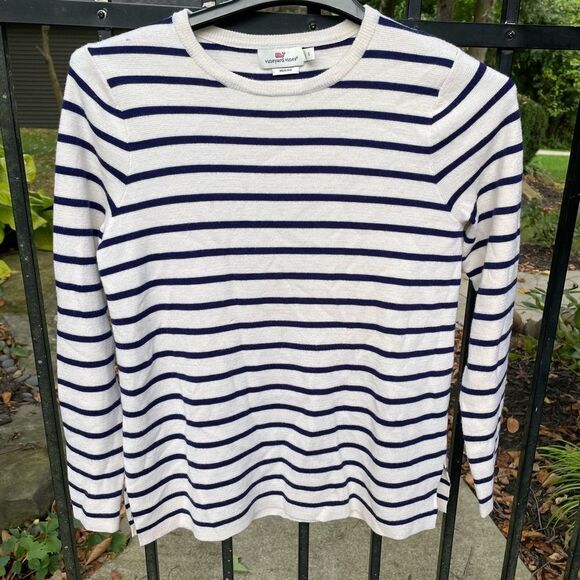 Vineyard Vines Sweaters - VINEYARD VINES Merino wool crewneck sweater in navy and cream stripes